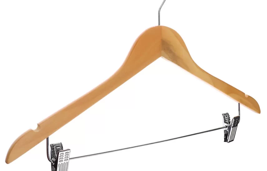 Вешалка-плечики для одежды деревянная